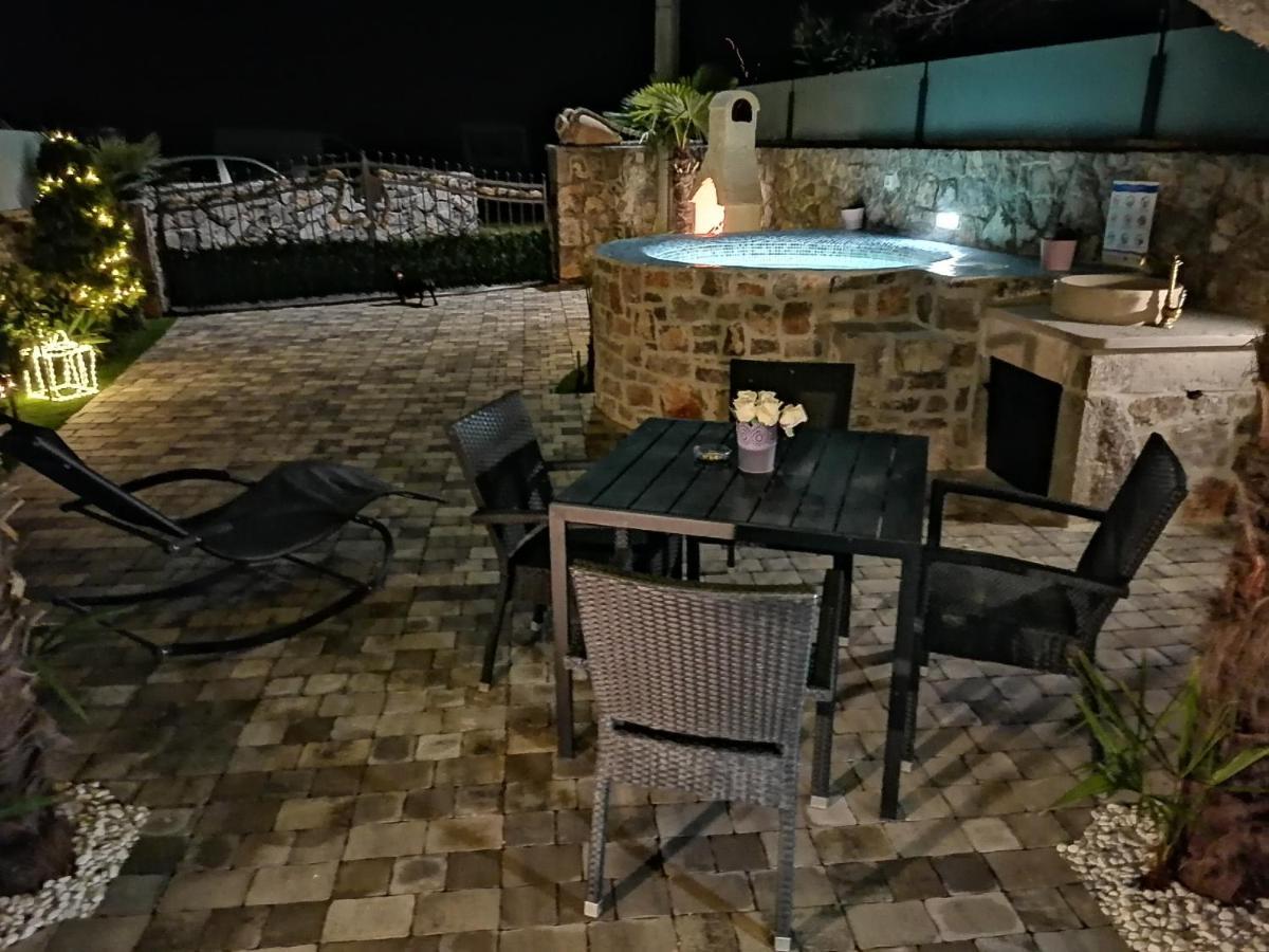 Apartman Brajutovci 26 Корнич Экстерьер фото