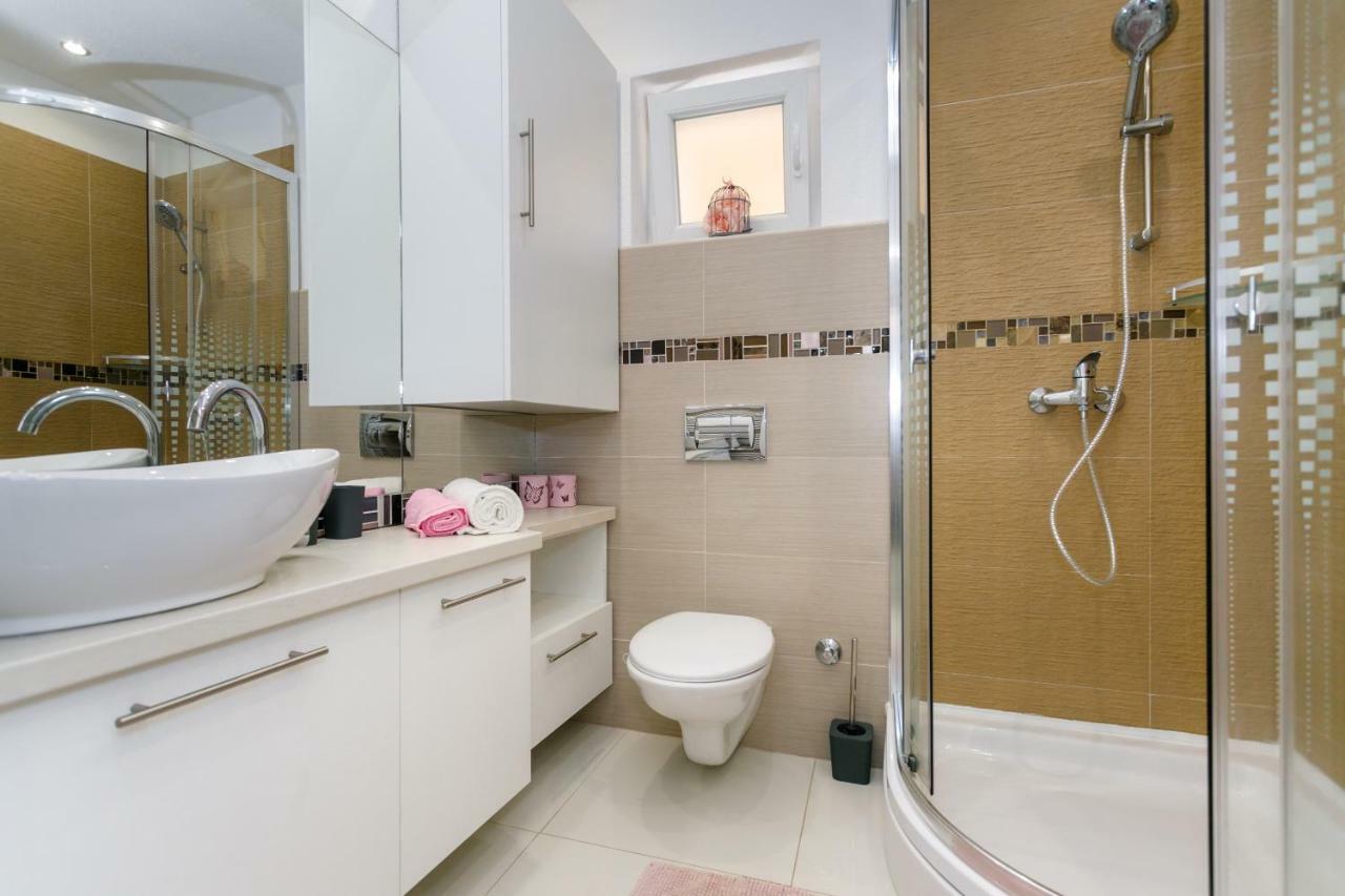 Apartman Brajutovci 26 Корнич Экстерьер фото